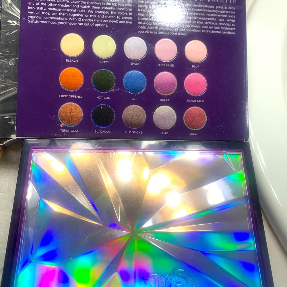 Urban decay, Distortion eyeshadow palette💜❤️💙